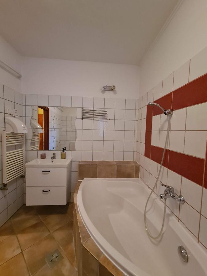 ミシュコルツ Palantir Panzio Bed & Breakfast エクステリア 写真