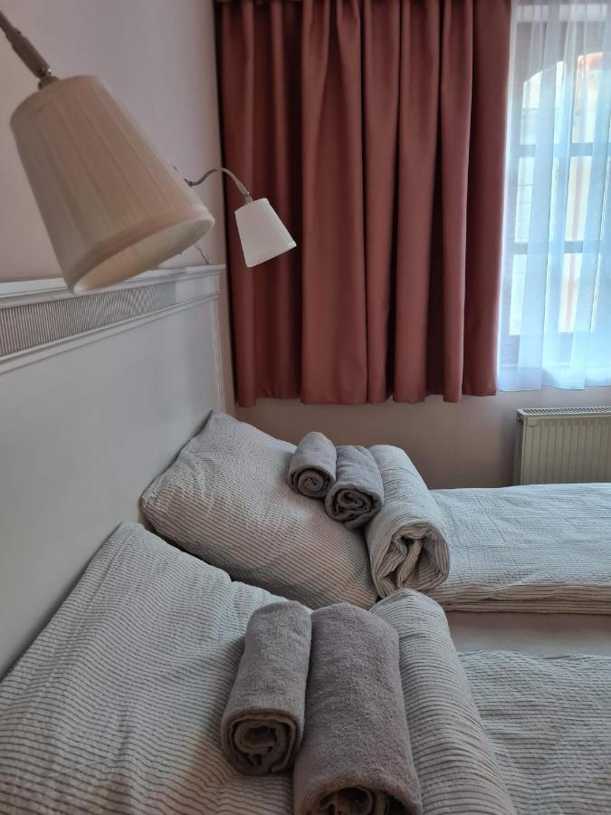 ミシュコルツ Palantir Panzio Bed & Breakfast エクステリア 写真