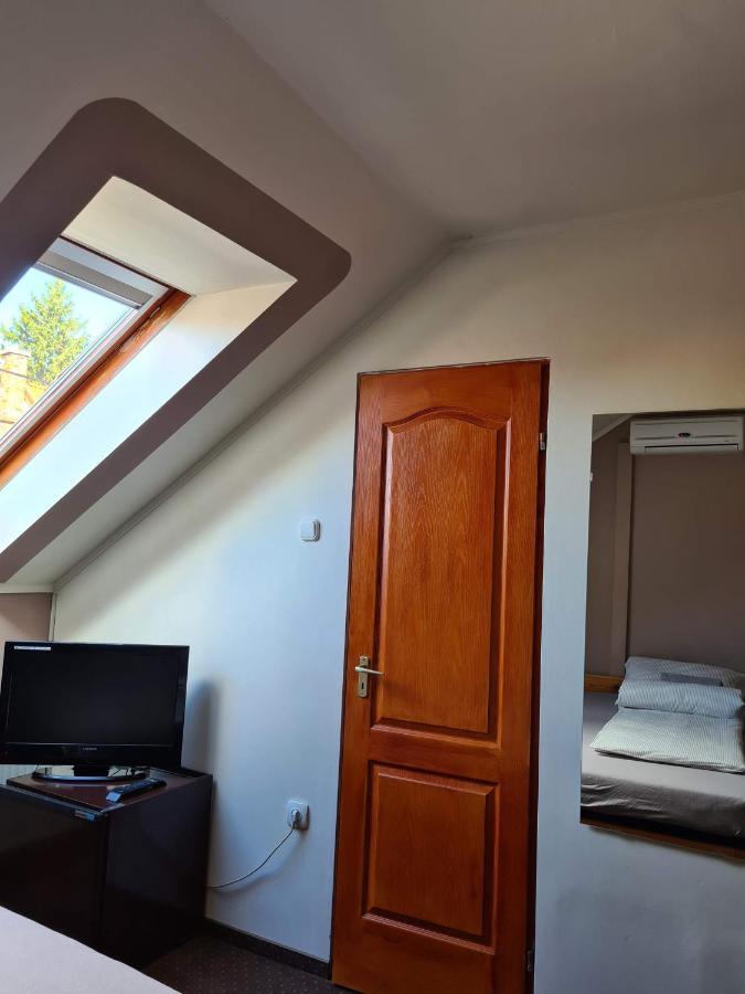 ミシュコルツ Palantir Panzio Bed & Breakfast エクステリア 写真